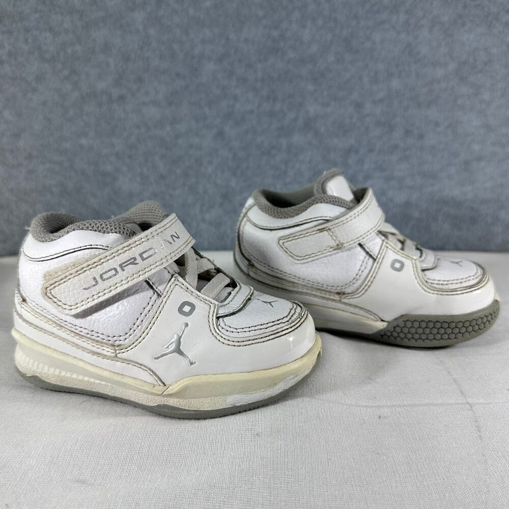 Nike Jordan Flight 23 White Infant Toddler 6C Elastic Sneaker